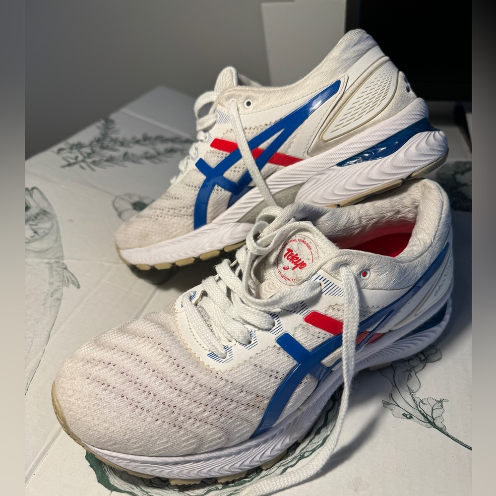 ASICS Gel Nimbus 22 Tokyo men’s 7 women’s 8.5 eur 40 EUC